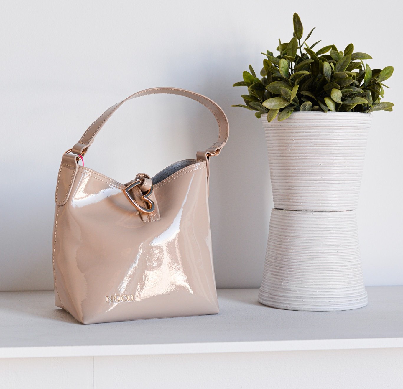 Bolso Bombonera Charol Corazón Beige Noco 2515632S